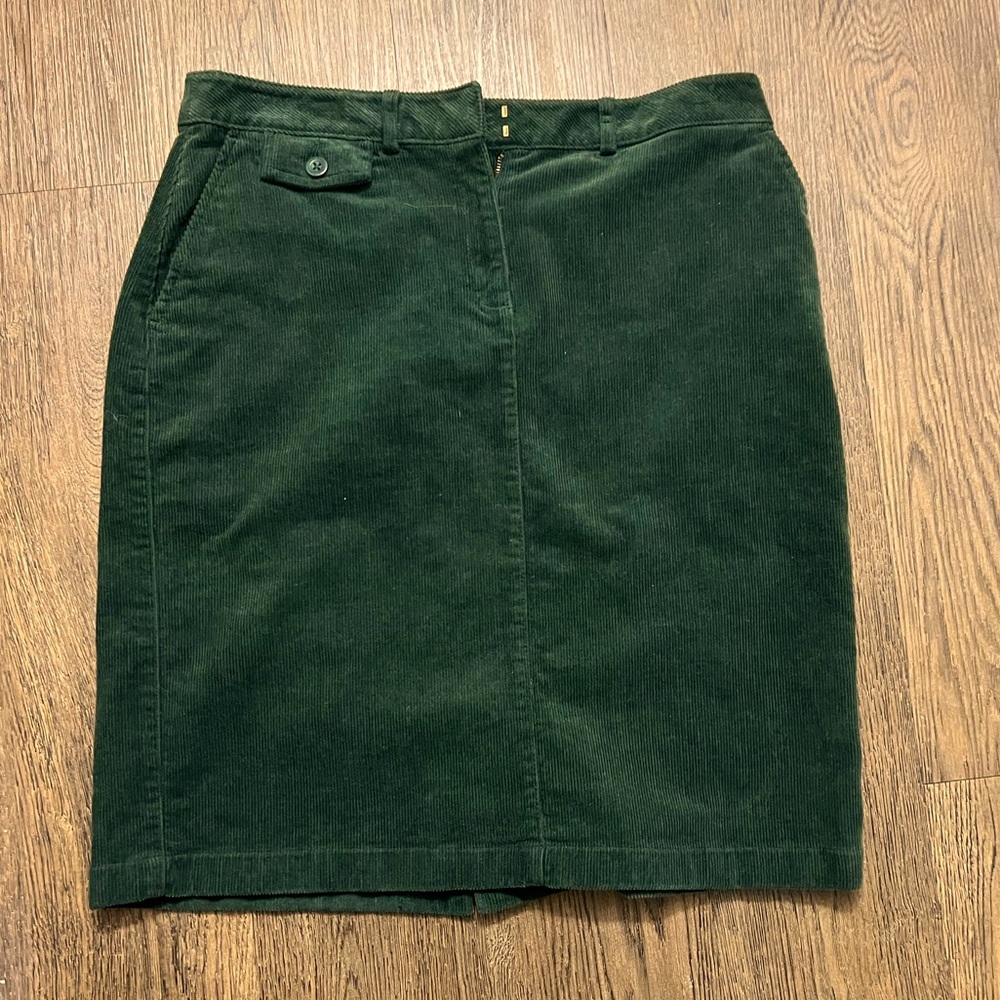 LL Bean Green Corduroy Skirt. Hardly Ever Worn-Great Condition. 8 Petite